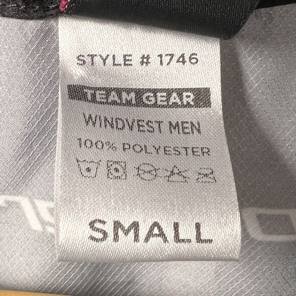 Betty Designs Braveheart Skull Wind Vest Small Full Zip Jersey Black Cycling NEW - Picture 10 of 13